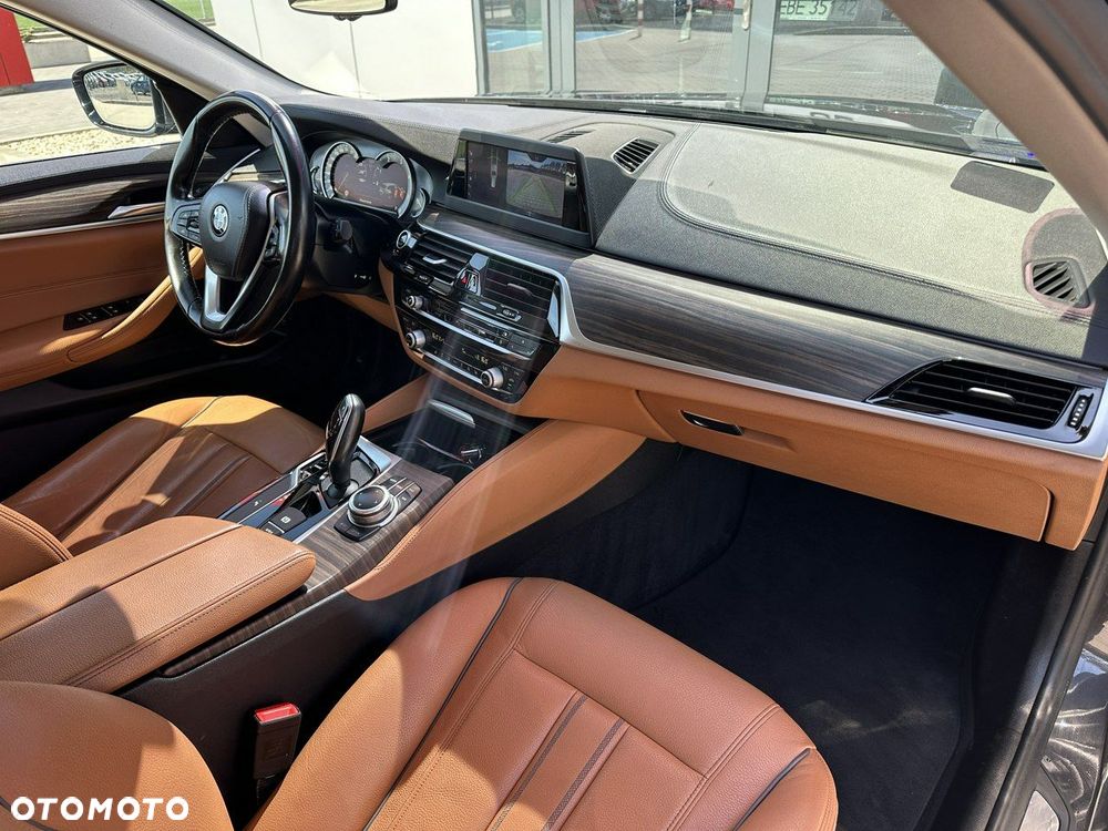 BMW Seria 5 520d Luxury Line - 17