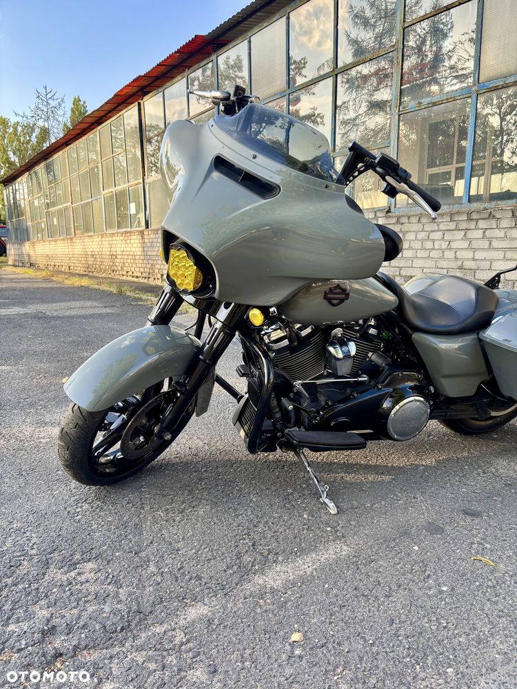 Harley-Davidson Touring Street Glide - 17