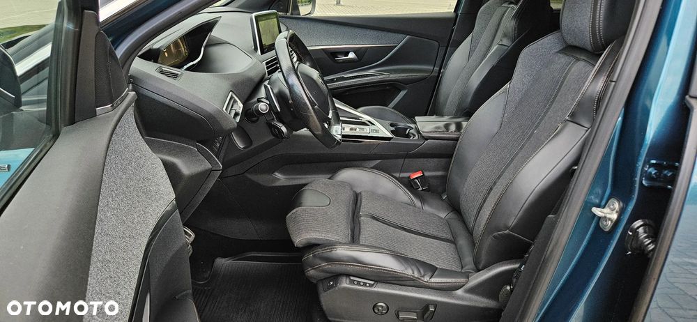 Peugeot 5008 - 12