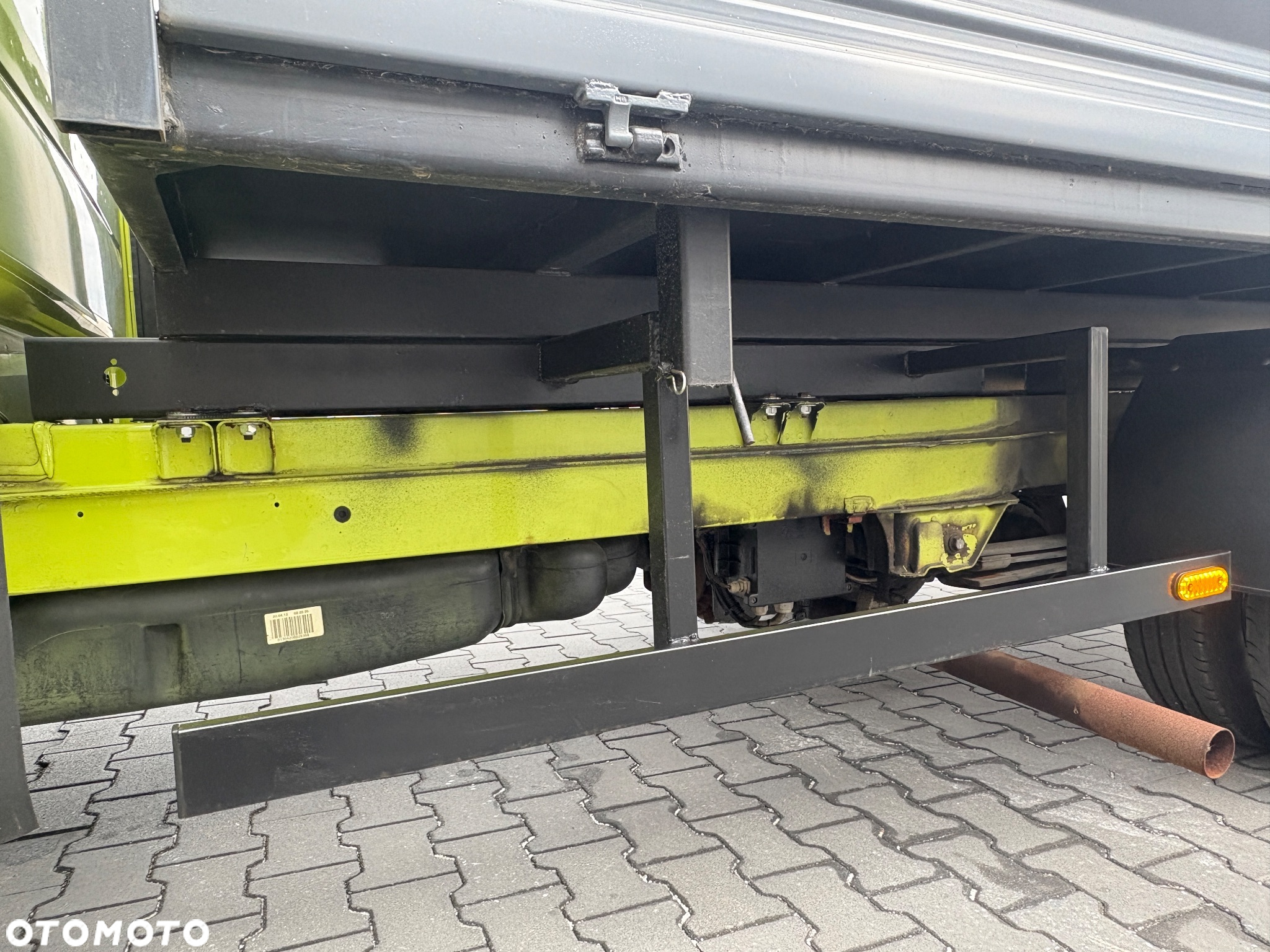 Mercedes-Benz Sprinter - 17
