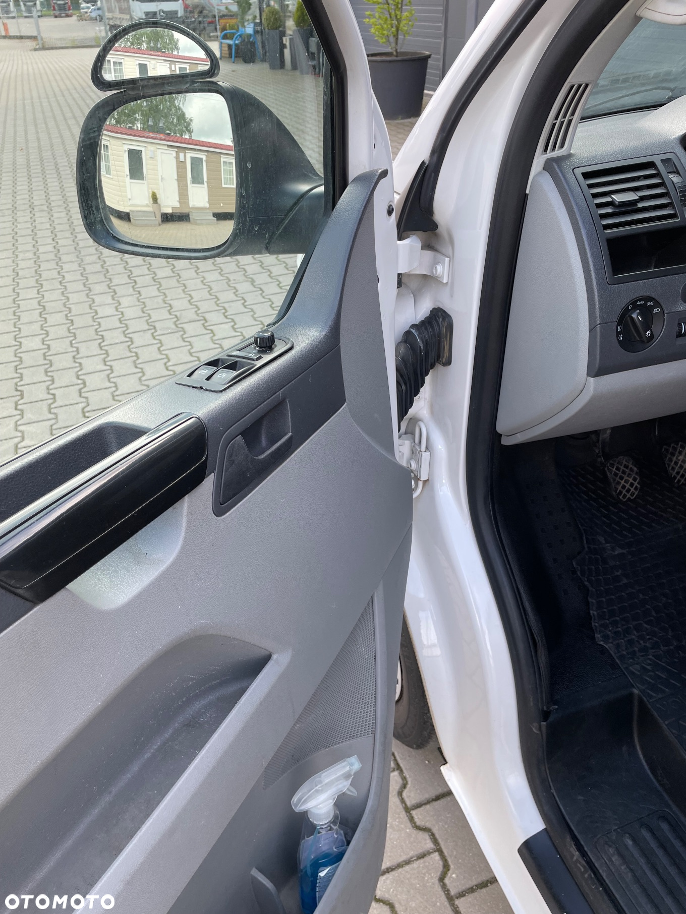 Volkswagen Transporter - 9