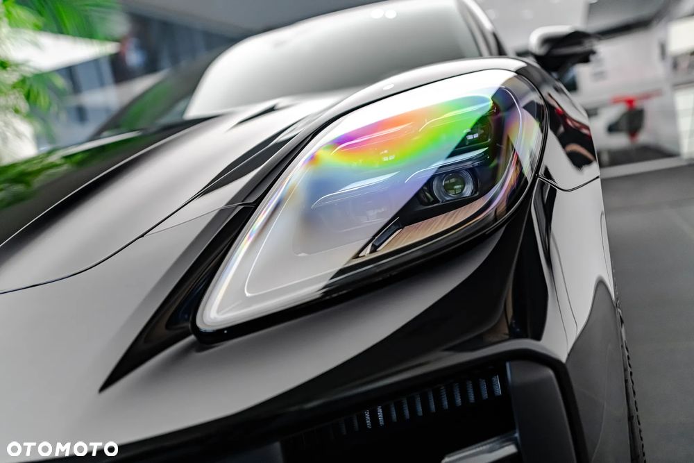 Porsche Panamera - 21