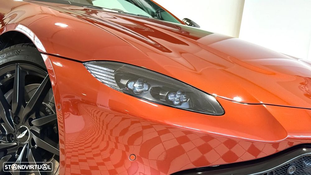 Aston Martin Vantage Coupe 4.0 Twin-Turbo V8 - 9
