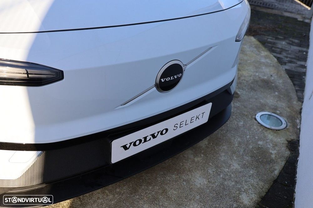 Volvo EX30 69 kWh Single Motor Extended Range Core - 32