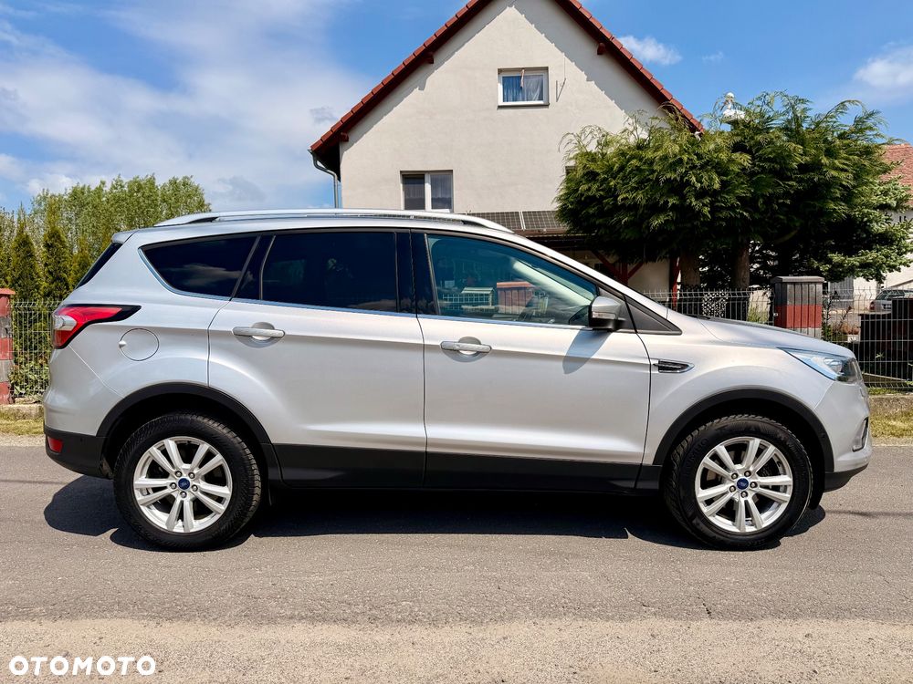 Ford Kuga 1.5 EcoBoost 2x4 Titanium - 3