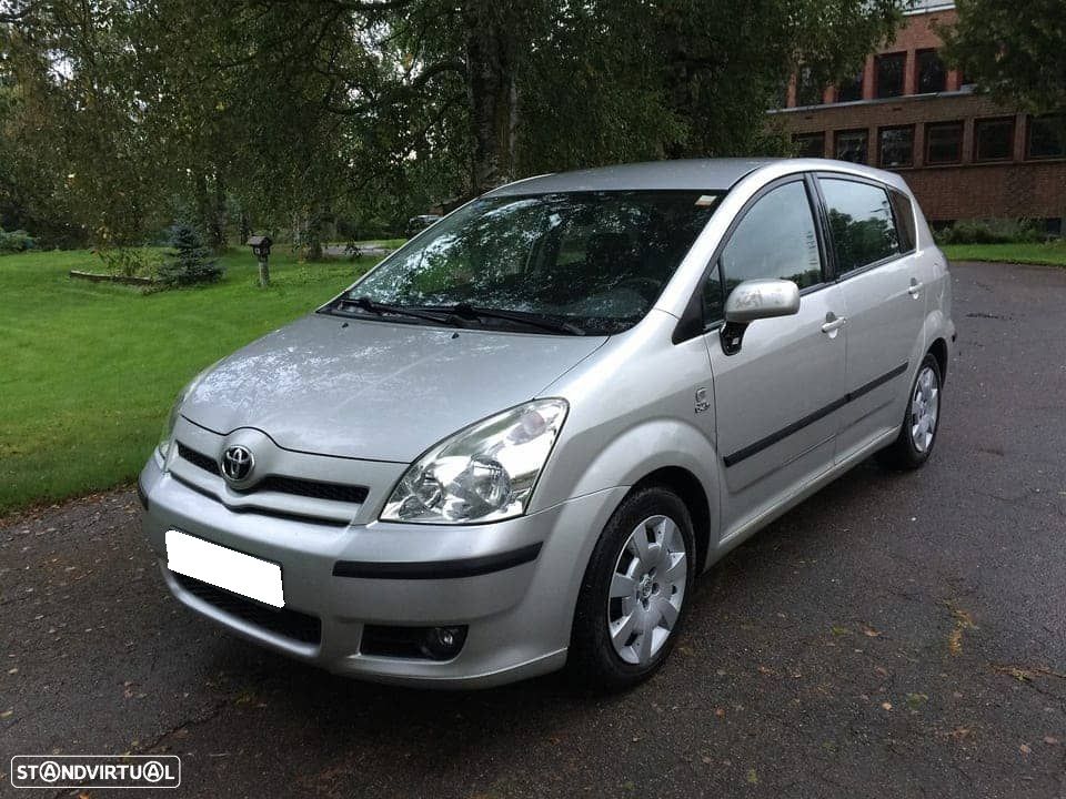 Toyota Corolla Verso - 4