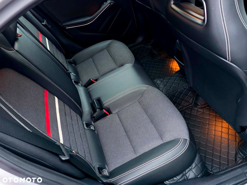 Mercedes-Benz Klasa A 180 (BlueEFFICIENCY) - 15