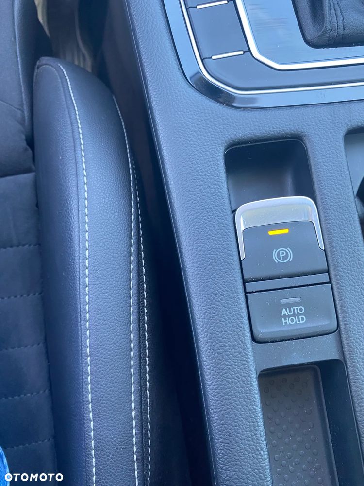 Volkswagen Passat 2.0 TSI Elegance DSG - 35