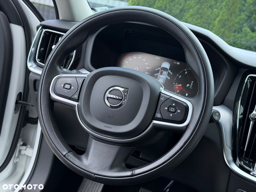 Volvo V60 B3 B Geartronic Momentum Pro - 21