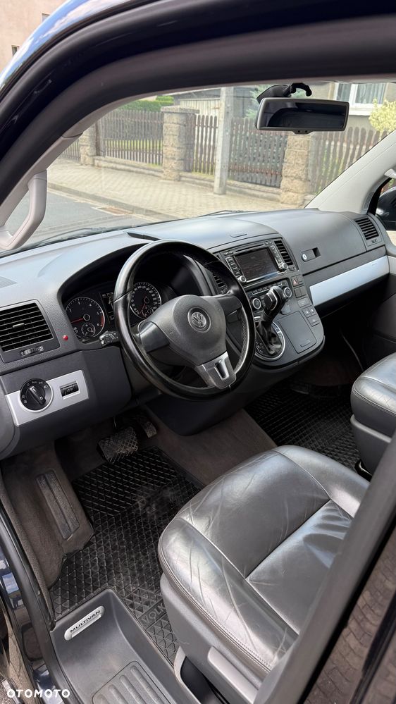 Volkswagen Multivan - 35