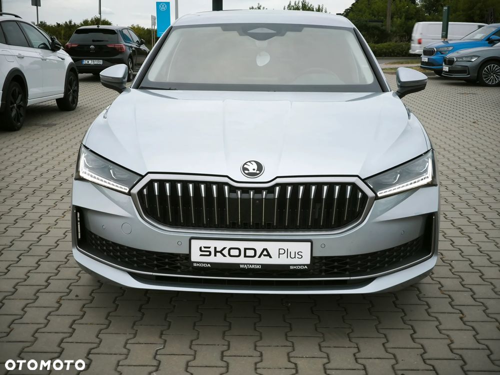 Skoda Superb 2.0 TDI SCR 4x4 Selection DSG - 2