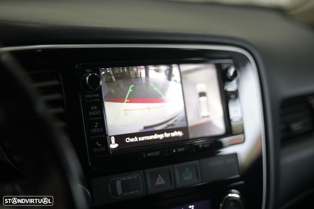 Mitsubishi Outlander - 29