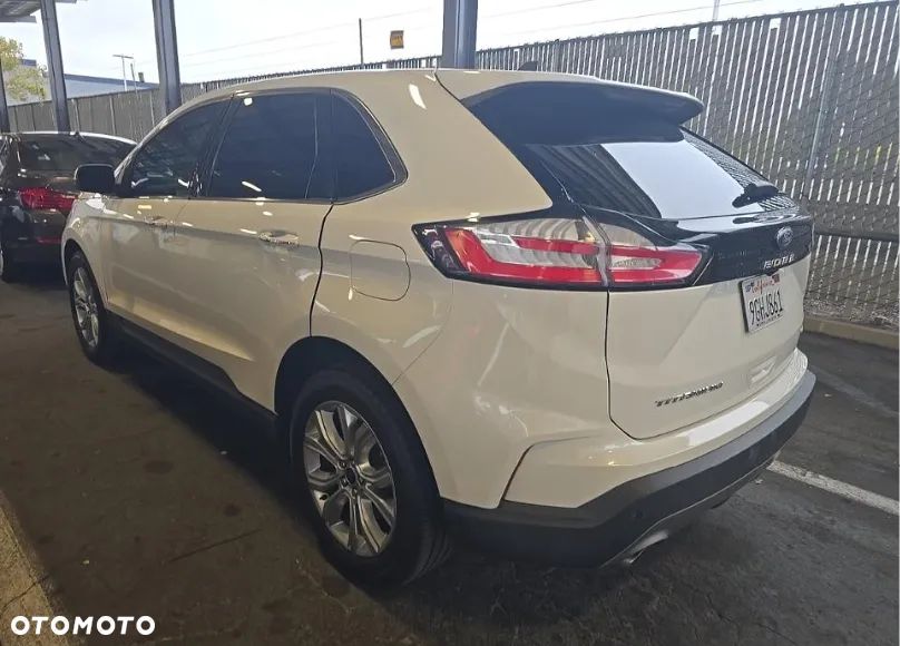 Ford Edge - 5