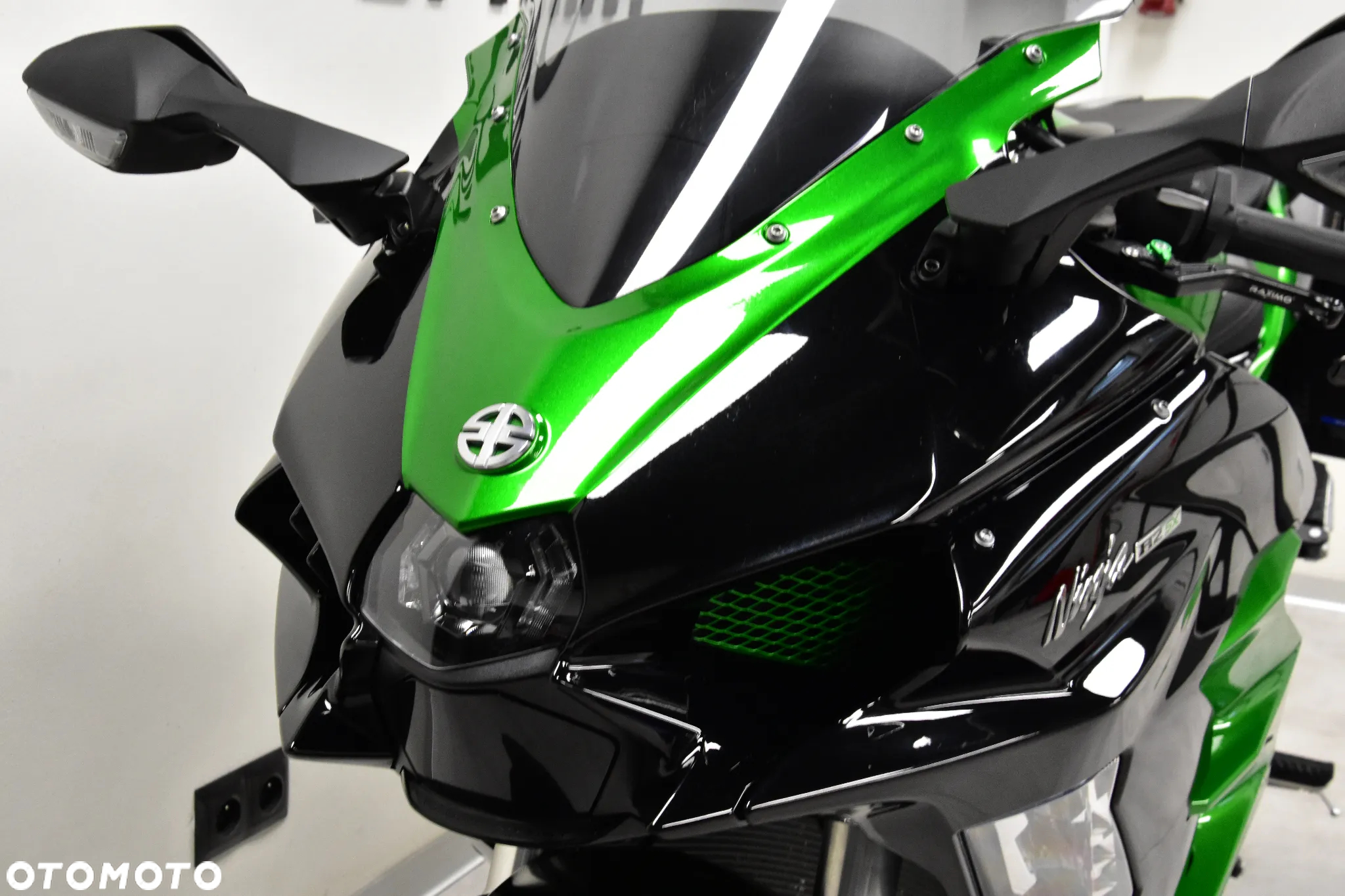 Kawasaki Ninja H2 SX - 19