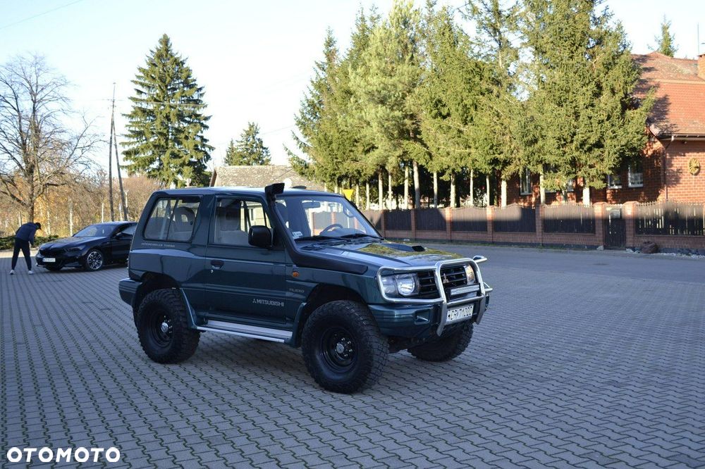 Mitsubishi Pajero - 12