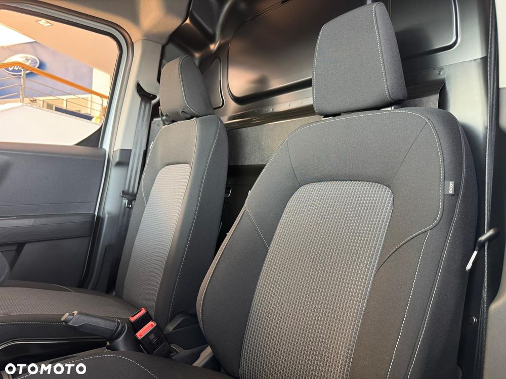 Ford Transit Courier - 9