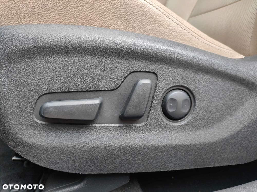 Hyundai Tucson 2.0 CRDI Premium 4WD - 25