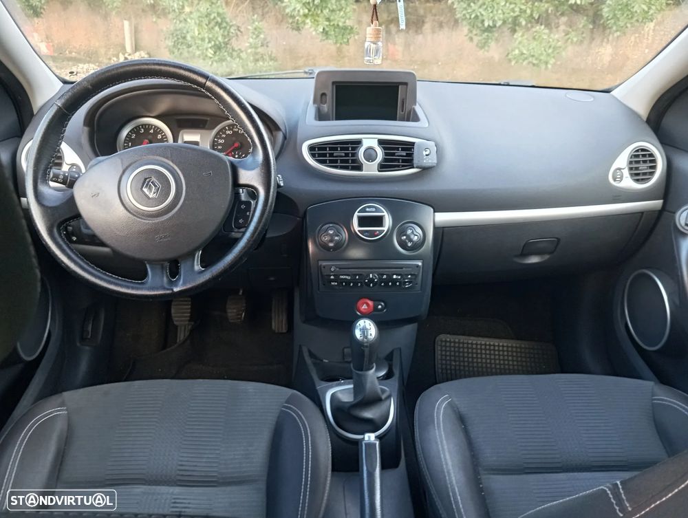 Renault Clio 1.2 16V Dynamique S - 4