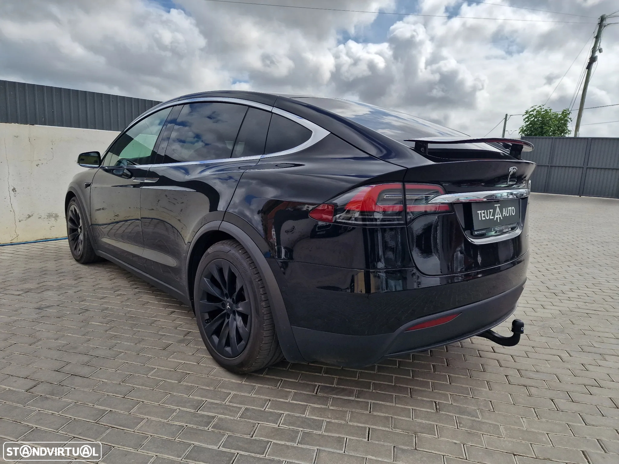 Tesla Model X Performance - 8