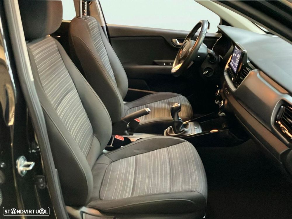 Kia Stonic - 15