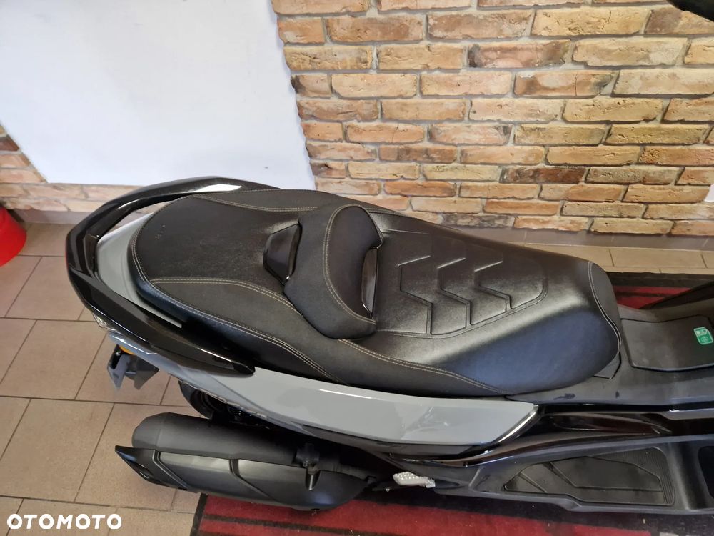 Yamaha NMAX - 26
