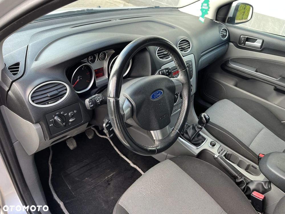 Ford Focus - 13