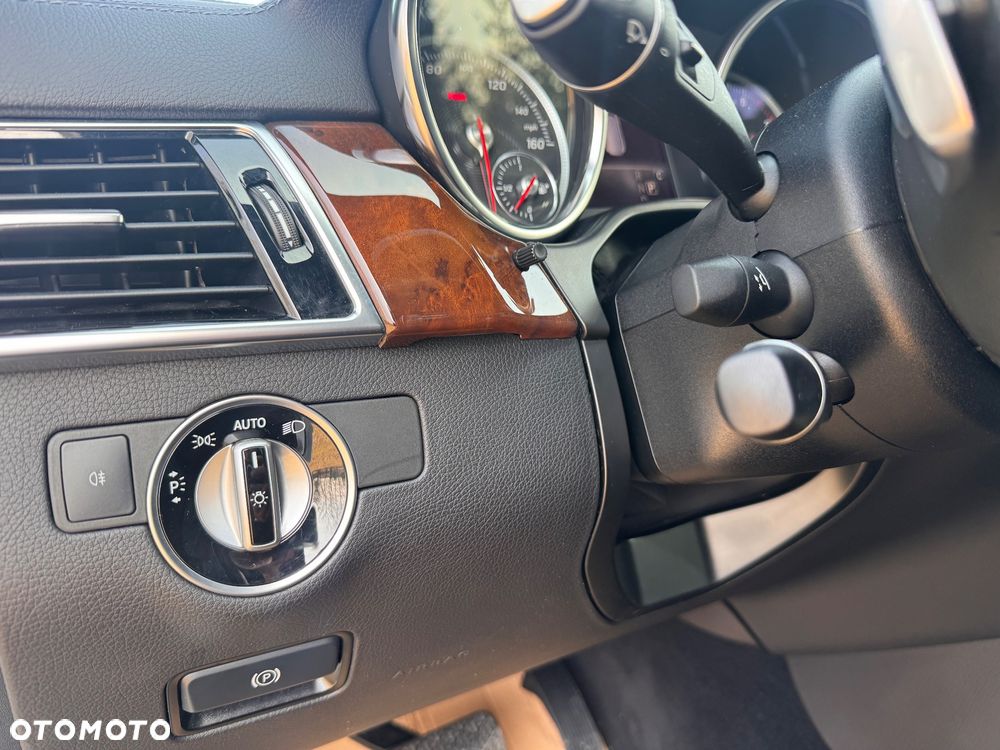 Mercedes-Benz GLS 400 4Matic 9G-TRONIC AMG Line - 16