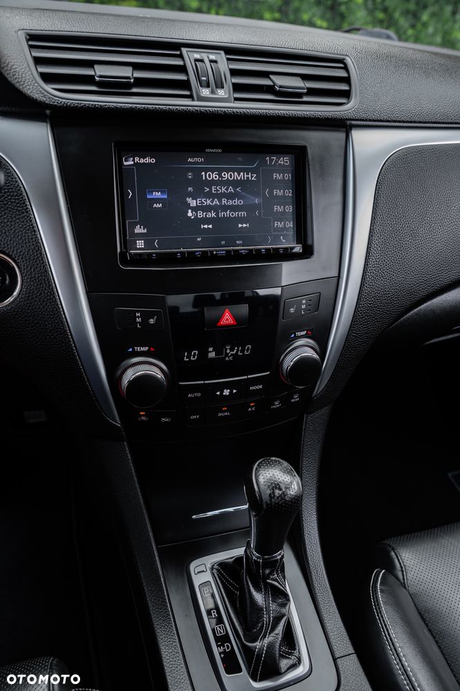 Suzuki Kizashi 2.4 4x4 CVT Sport - 37