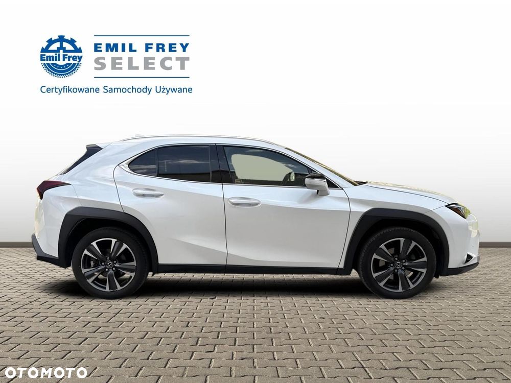 Lexus UX - 7