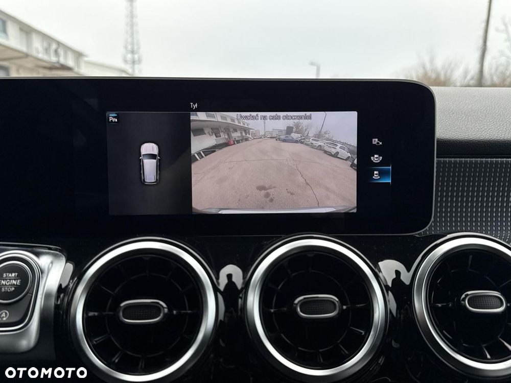 Mercedes-Benz GLB - 26