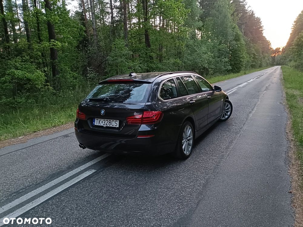 BMW Seria 5 530d xDrive - 26