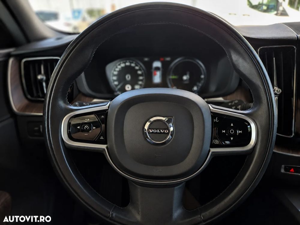 Volvo XC 60 Recharge T8 Twin Engine eAWD Inscription - 12