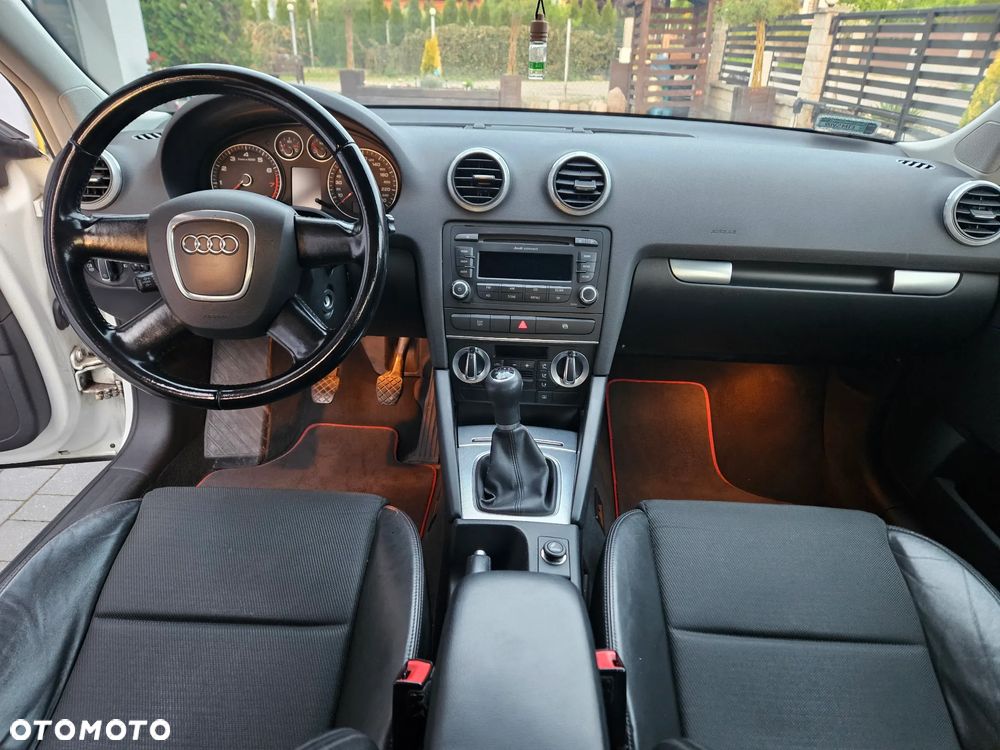 Audi A3 Sportback - 12