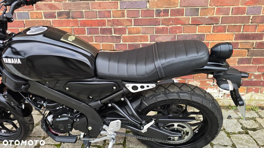 Yamaha XSR - 9