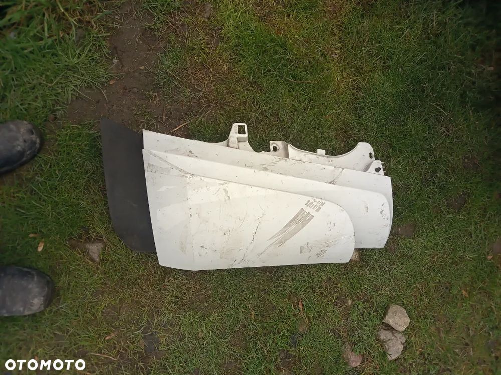 Polik Owiewka Narożnik Mercedes Atego A9678840922 - 2