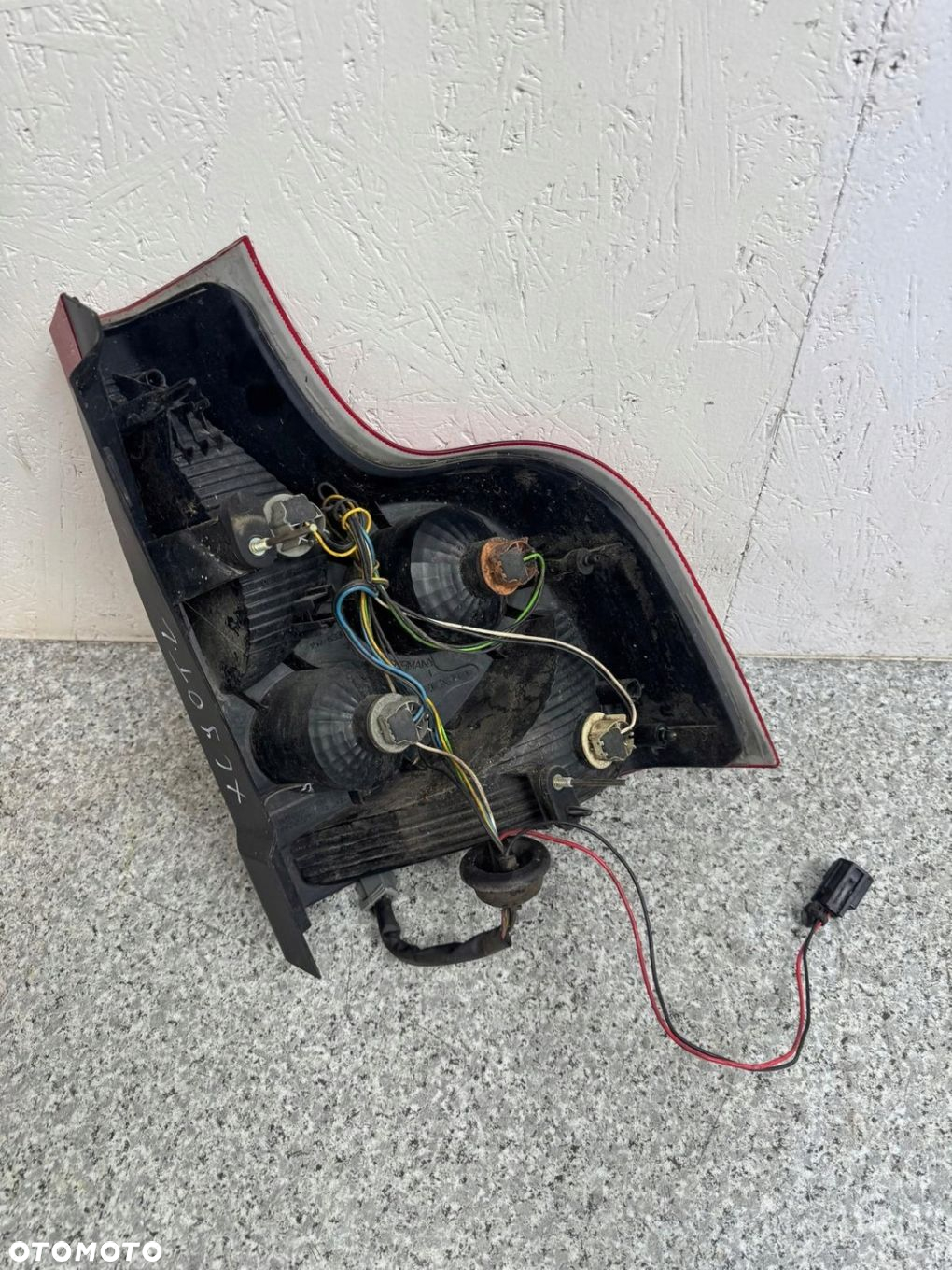 LAMPA LEWY TYŁ VOLVO XC90 2003-2007 - 6