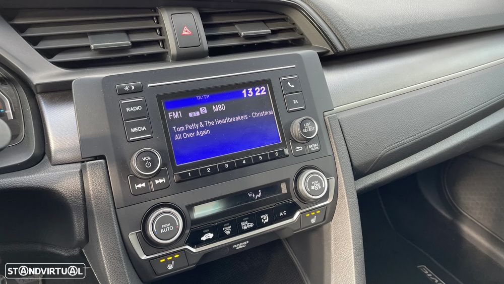 Honda Civic 1.5 i-VTEC Comfort - 18