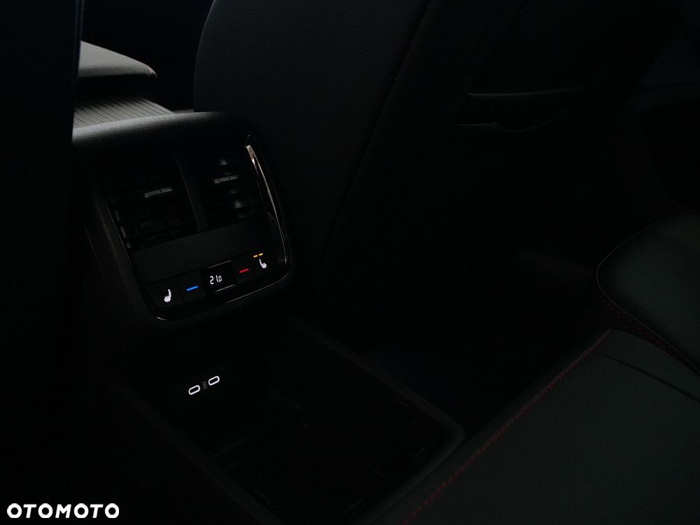 Skoda Octavia 2.0 TSI RS DSG - 34