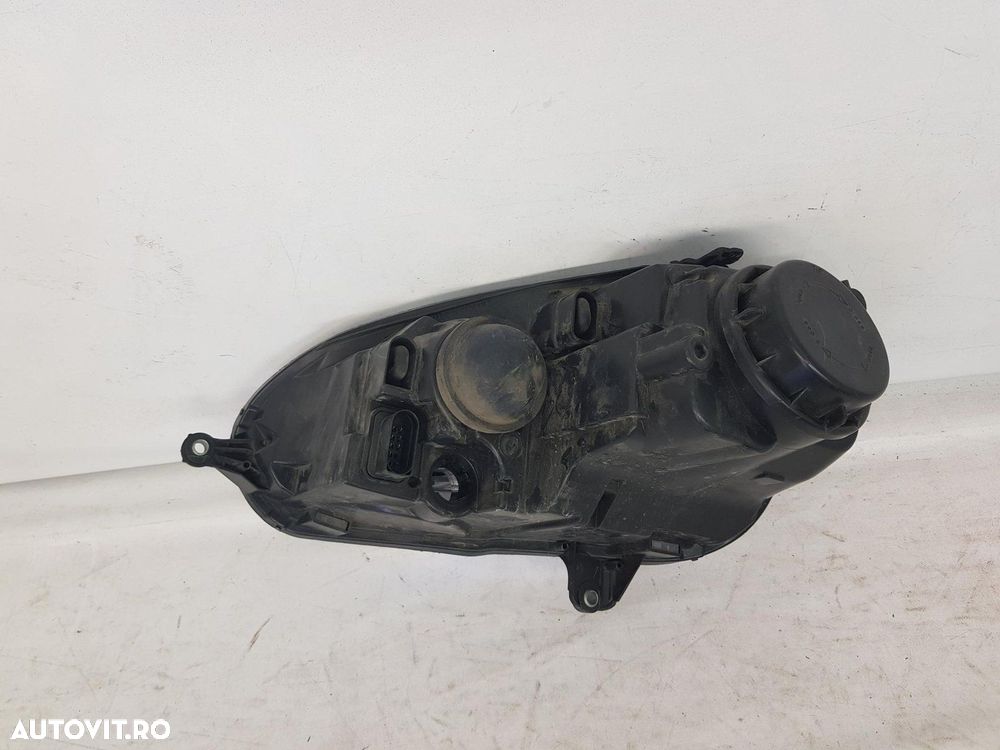 Far dreapta halogen VW Golf 5 Jetta dupa 2004 - 6