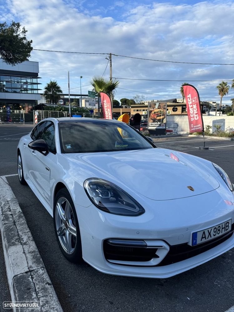 Porsche Panamera Sport Turismo 4S E-Hybrid - 1