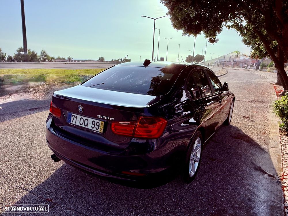 BMW 325 d Line Sport - 13