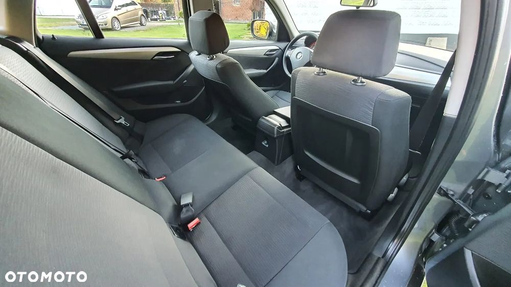 BMW X1 sDrive18d - 16