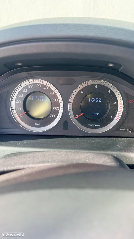 Volvo V70 2.0 D Momentum - 3