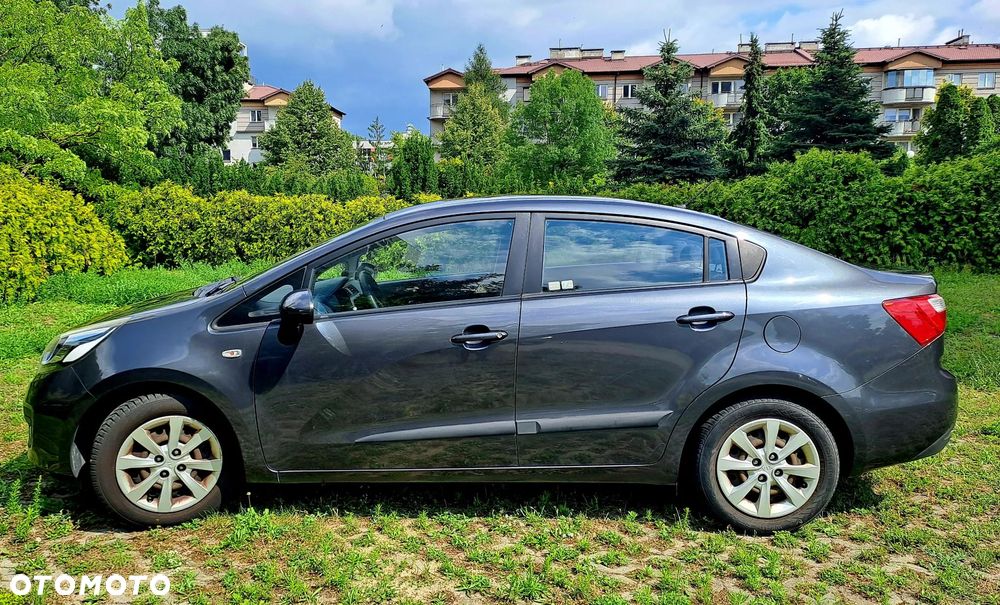 Kia Rio - 5