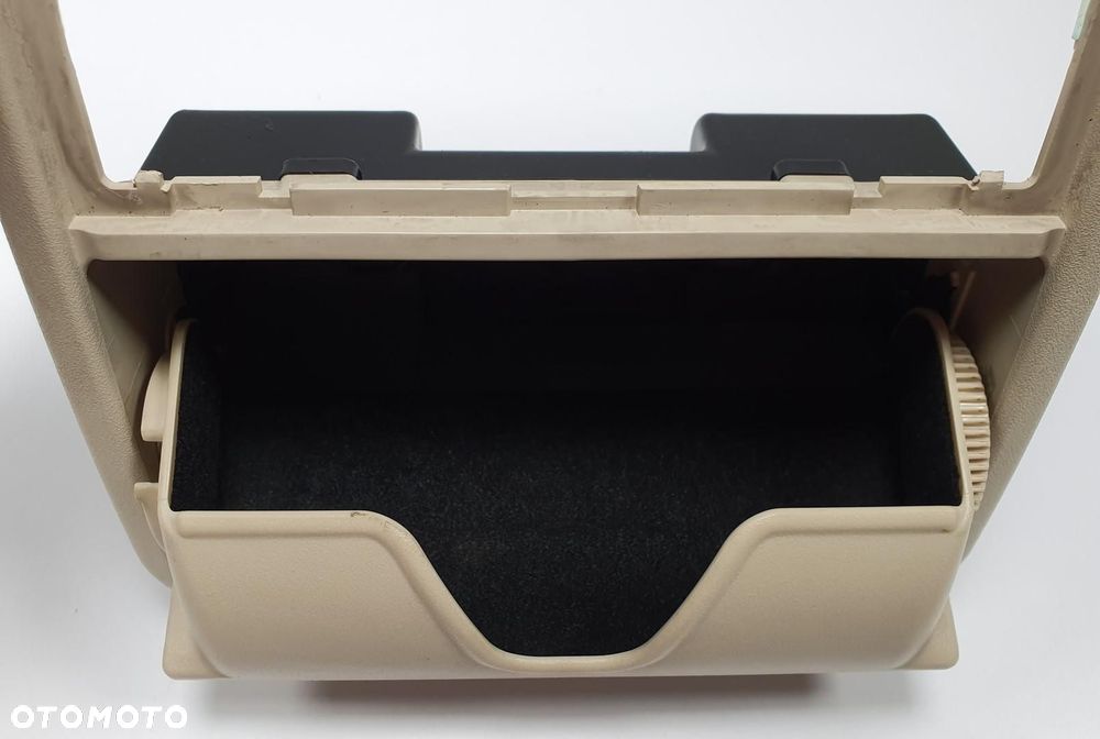 OBUDOWA LAMPKI SCHOWEK RANGE ROVER III L322 - 3