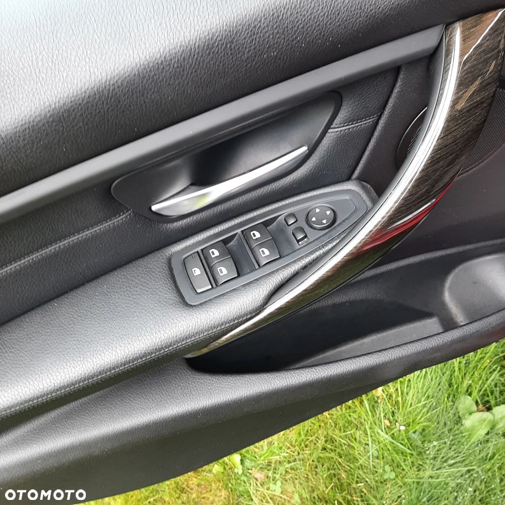 BMW Seria 3 328i xDrive - 2