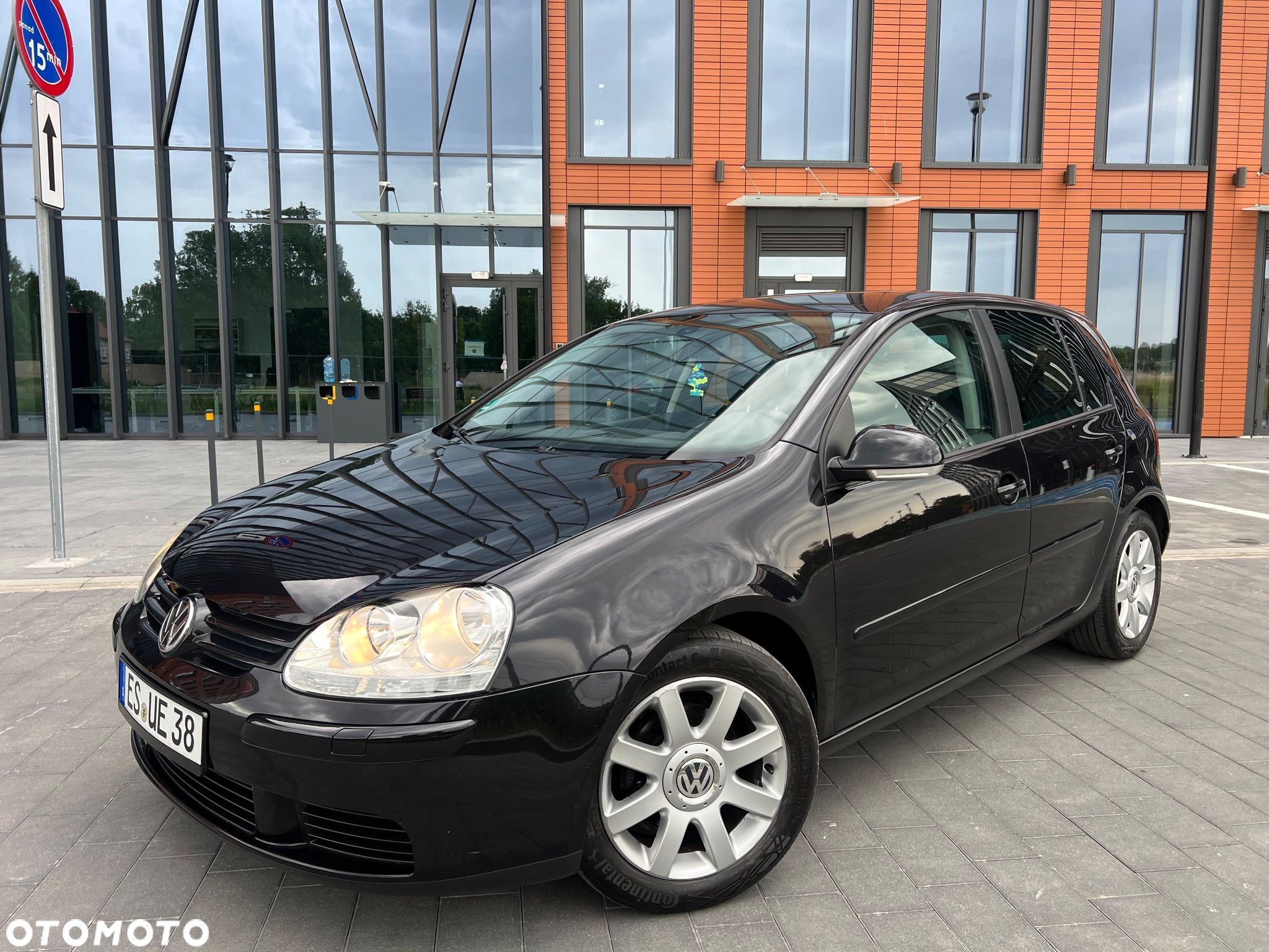 Volkswagen Golf V 1.6 Trendline - 1