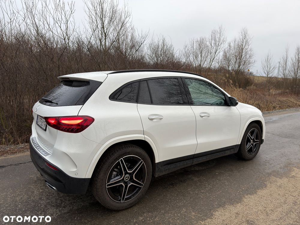 Mercedes-Benz GLA 200 AMG Line - 12