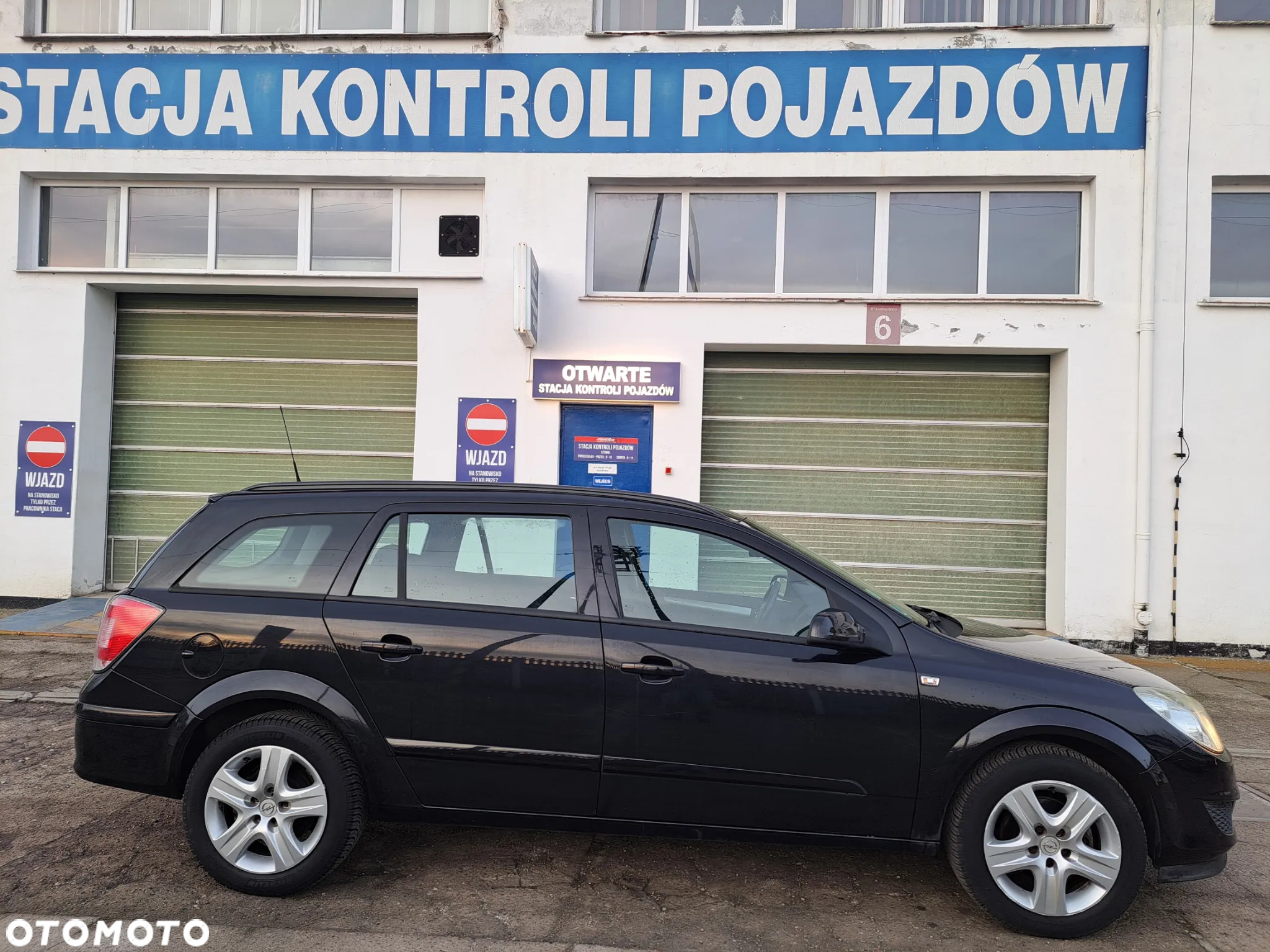 Opel Astra 1.6 Caravan NAVI - 35