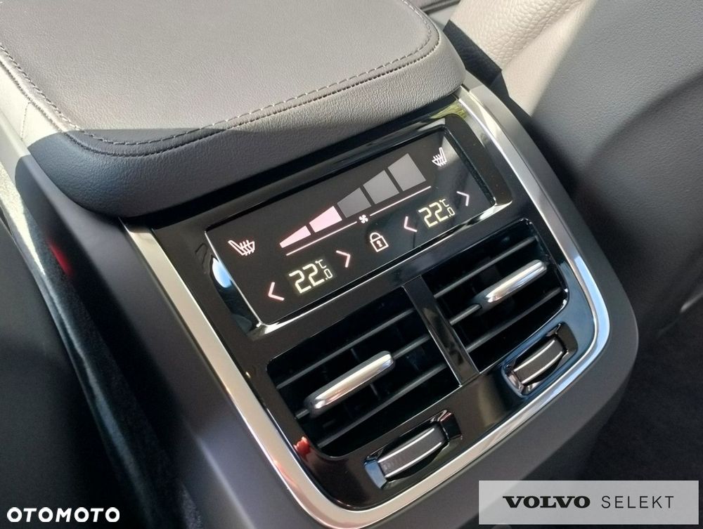 Volvo XC 90 - 25